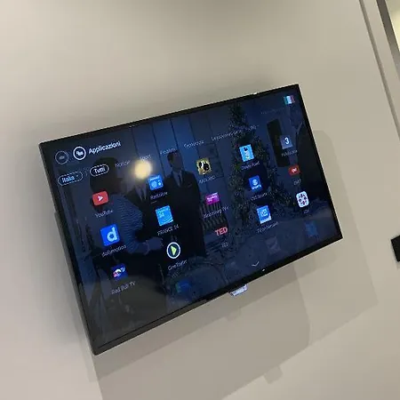 Madali And Готель *